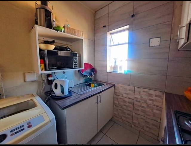 2 BEDROOM APARTMENT FOR SALE IN FLEURHOF